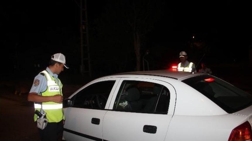 Trafik Ekipleri Gece Kontrollerini S&uuml;rd&uuml;r&uuml;yor