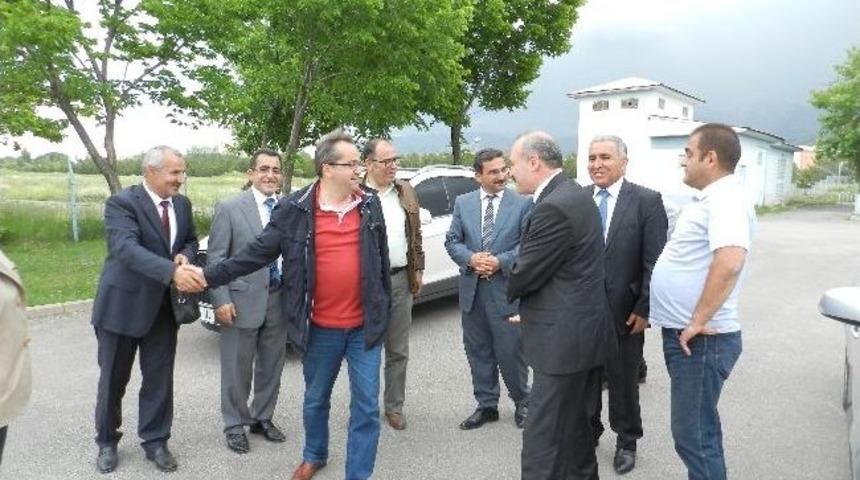 Su &Uuml;r&uuml;nleri Fak&uuml;ltesi'ne M&uuml;steşar Yardımcısı Ve Genel M&uuml;d&uuml;rden Ziyaret