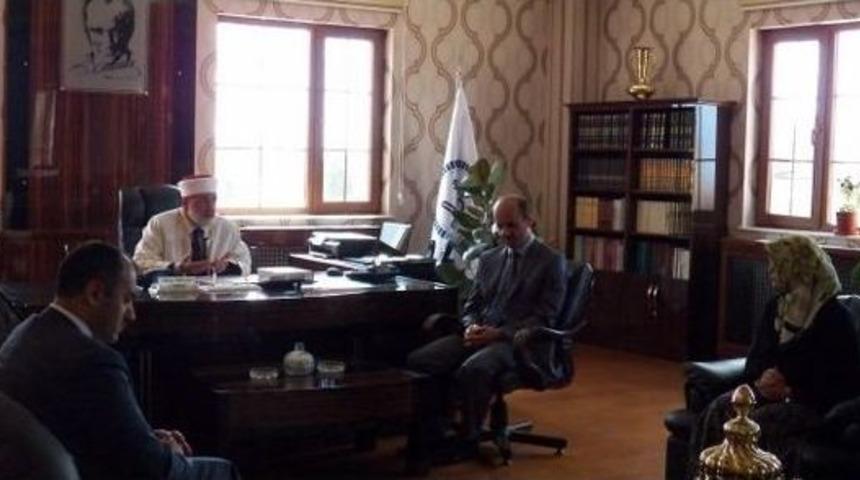 G&uuml;rcistan Uyruklu Tinati Amarova, İslam Dinini Se&ccedil;ti