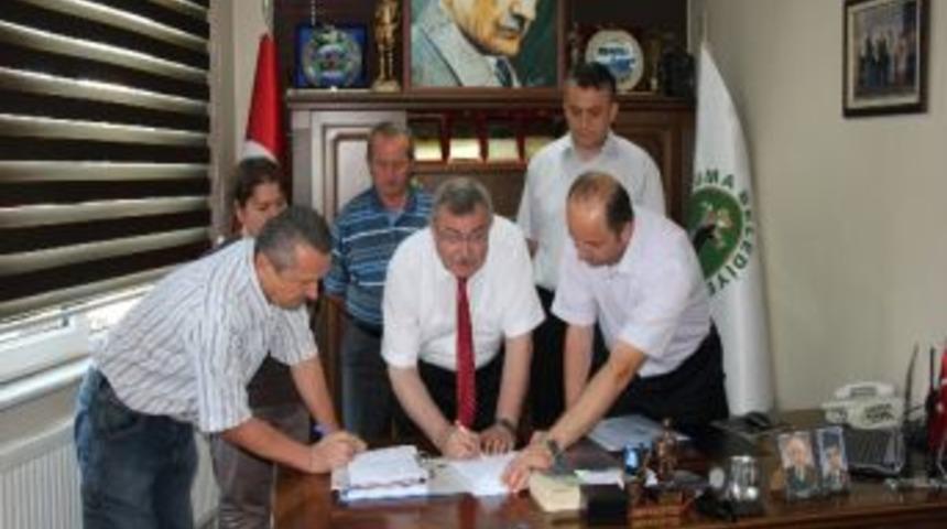 &Ccedil;aycuma&rsquo;da Kapalı Pazaryeri Ve Otopark İnşaatının Yer Teslimi Yapıldı