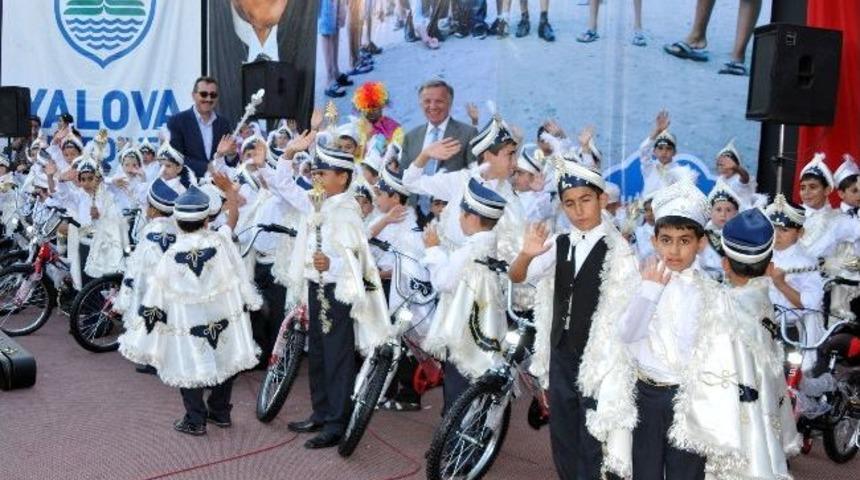 Yalova Belediyesi'nden Toplu S&uuml;nnet