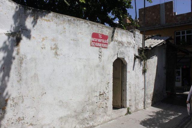Tarihi Mescitte Kur an Eğitimi 1