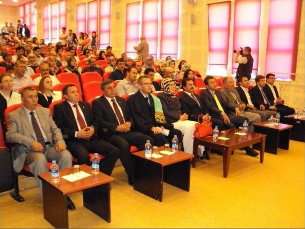 Altıntaş Myo&rsquo;da Mezuniyet Coşkusu