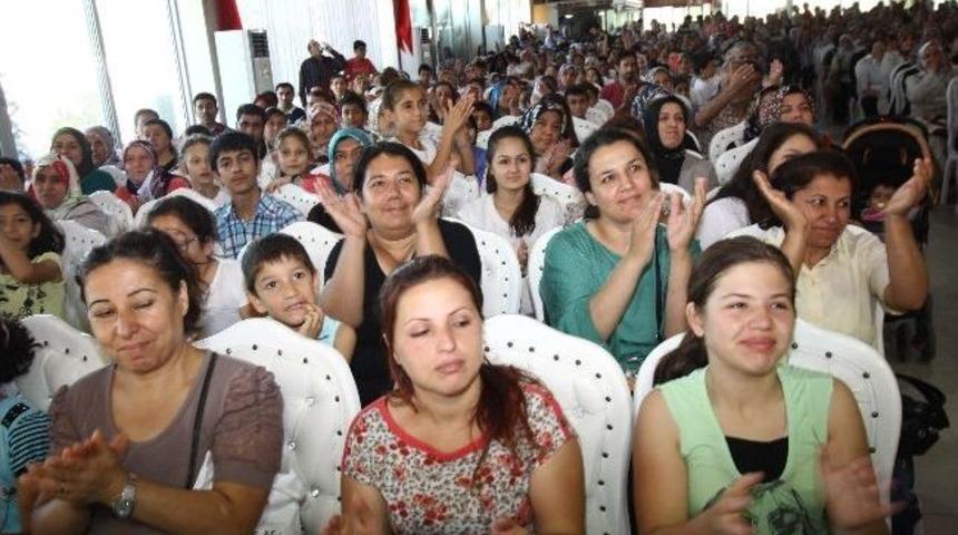 Bayraklı'da Bin &Ouml;ğrenciye Burs Desteği