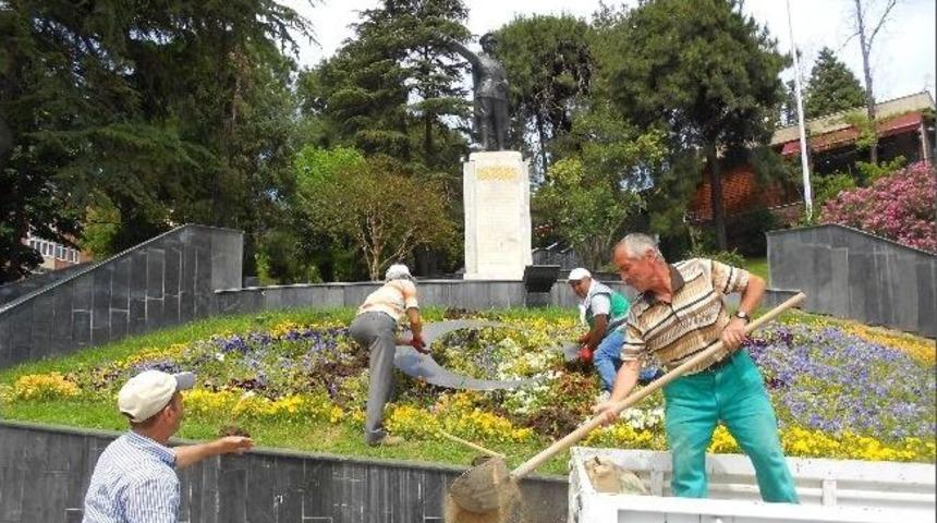 K&uuml;lt&uuml;r Tepesi Bayrak A&ccedil;tı