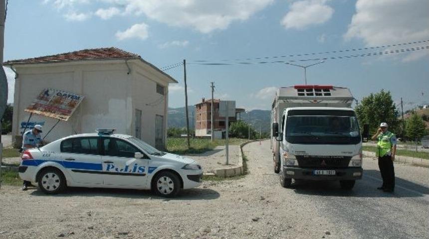 Selendi Emniyeti'nden S&uuml;r&uuml;c&uuml;lere Uyarı