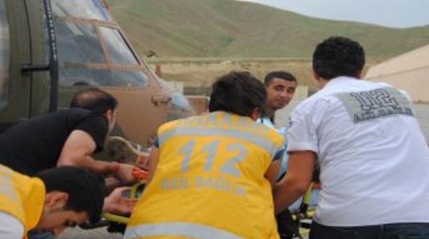 &Uuml;zerine Kaya D&uuml;şen Vatandaşın Imdadına Mehmet&ccedil;ik Yetişti