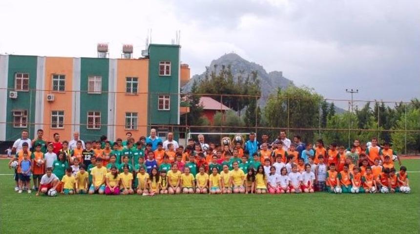 Kozan&rsquo;da 170 &Ouml;ğrenci Spor Eğitimini Tamamladı