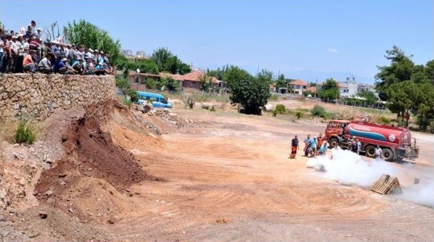 T&uuml;t&uuml;nc&uuml; Fen İşleri M&uuml;d&uuml;rl&uuml;ğ&uuml; &Ccedil;alışanları İle Bir Araya Geldi