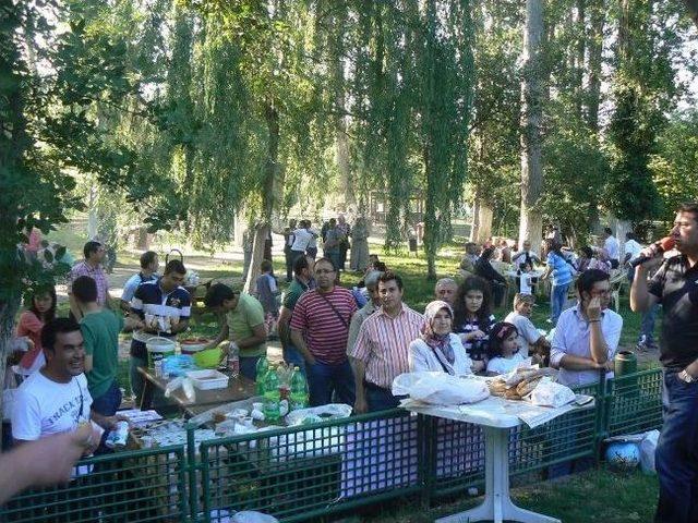 Türk Eğitim Sen Üyeleri Yıl Sonu Pikniğinde Bir Araya Geldi