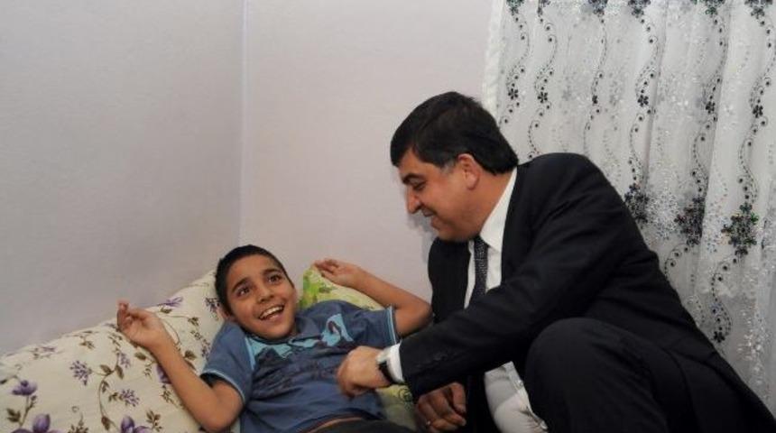 Başkan Fadıloğlu&rsquo;ndan Engellilere &Ouml;zel İlgi