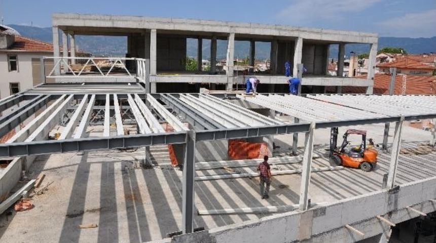 Erbaa Kongre Ve K&uuml;lt&uuml;r Merkezi Hızla Y&uuml;kseliyor