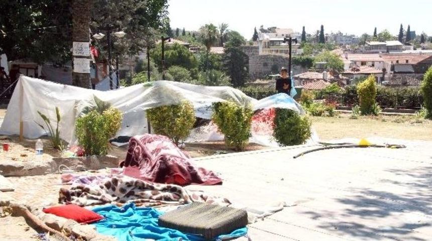 &Ccedil;adır Kente Sıcak Paydosu