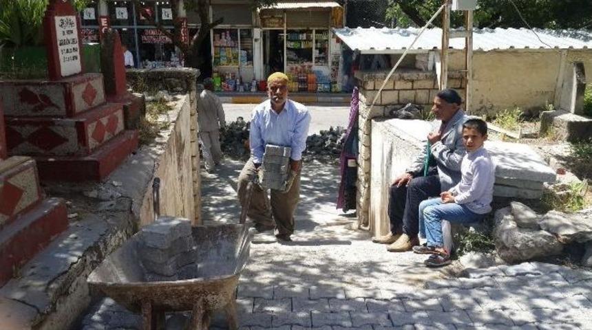 Mezarlıklarda &Ccedil;evre D&uuml;zenlemesi Başladı
