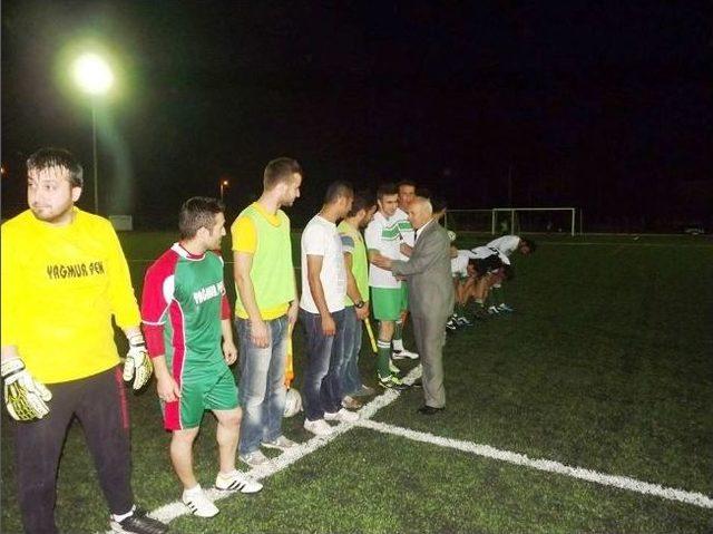 Kozcağız’da Futbol Şöleni Tüm Hızıyla Sürüyor