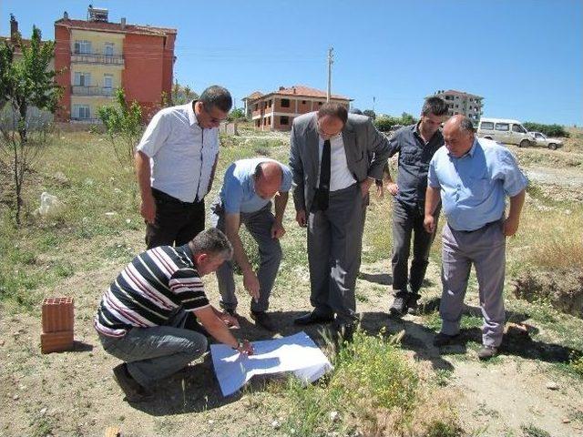 Kaymakam Ve Belediye Başkanı, Yurt İnşaatını İnceledi 1
