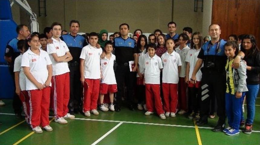 &Ccedil;orum Polisi&rsquo;nden &ldquo;geleceğe Yakılan Meşale&rdquo; Projesi