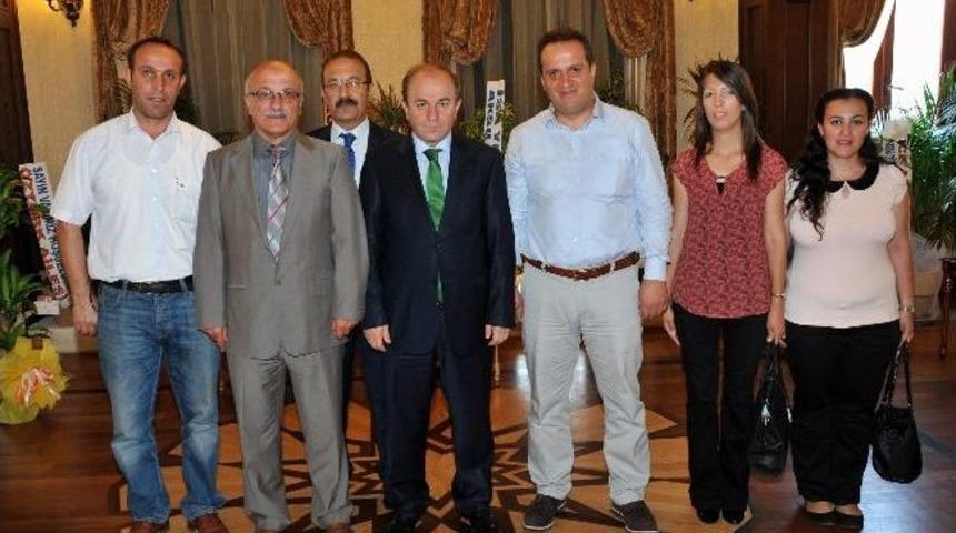 Vali &Ouml;zt&uuml;rk&rsquo;e Ziyaretler Devam Ediyor