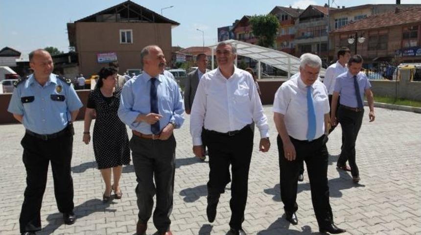 Başkan To&ccedil;oğlu Adapazarı Kaymakamlık Binasını Ziyaret Etti