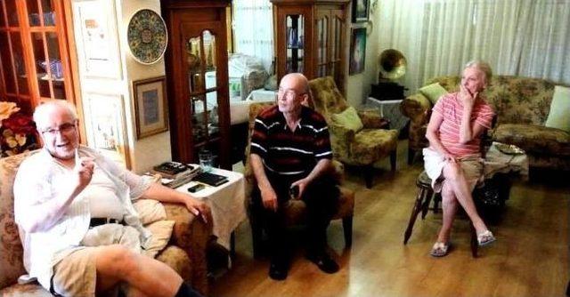 Gazeteci &Ouml;cal Ulu&ccedil;&rsquo;tan Şeyhoğlu K&uuml;t&uuml;phanelerine Kitap Desteği 1