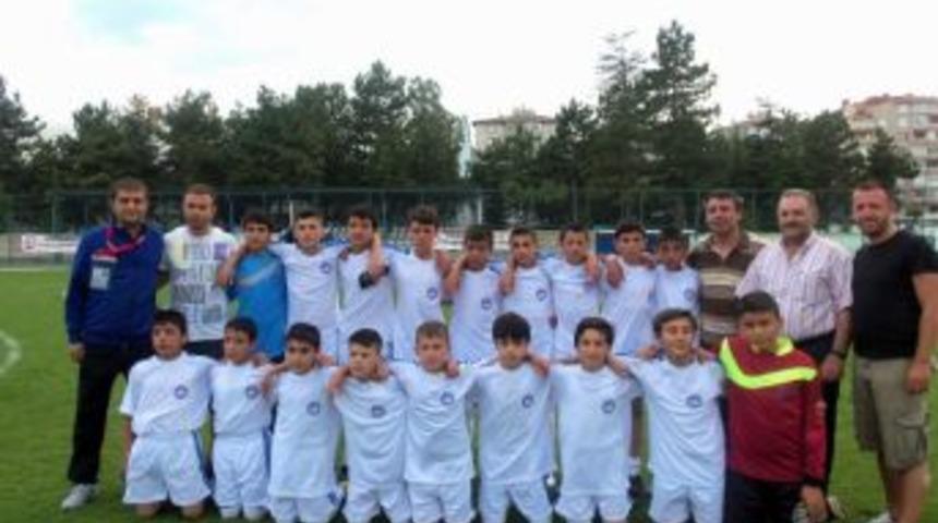 Afyonkarahisar Belediyespor Miniklerinin B&uuml;y&uuml;k Başarısı