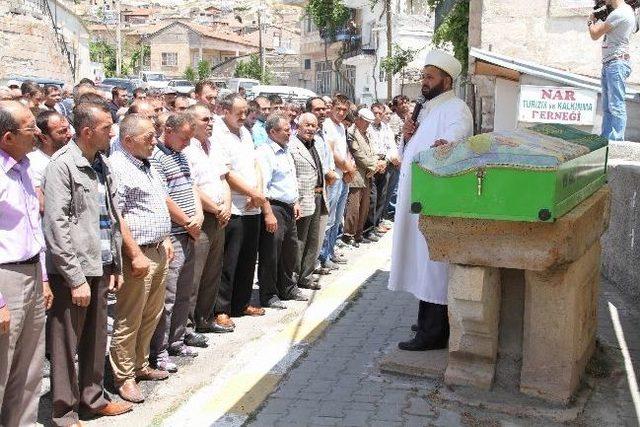 Kaybolduktan 6 Ay Sonra Cesedi Bulunan Genç Kız Toprağa Verildi