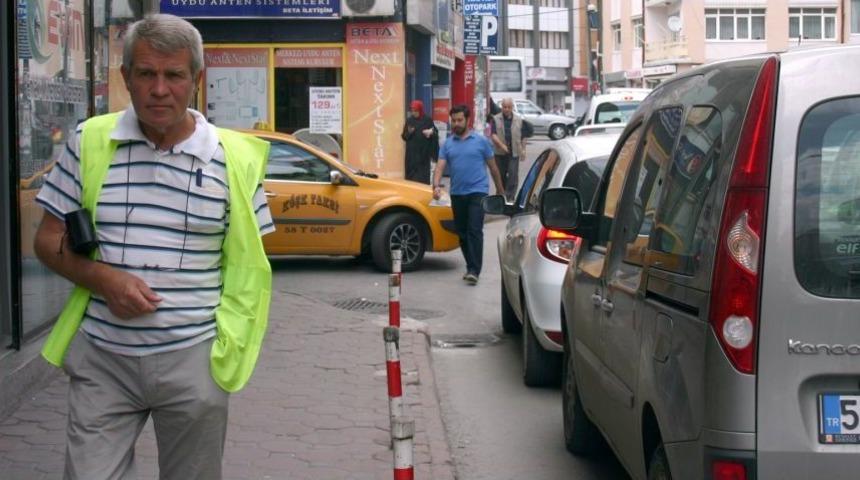 "Ben &Ccedil;alışıyorum, Oğlum Eylem Yapıyor"