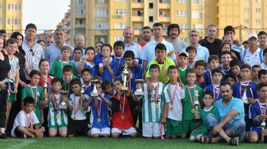 Aliağa Gen&ccedil;lik Ve Spor Kul&uuml;b&uuml;'n&uuml;n Yaz Spor Okulları Başlıyor