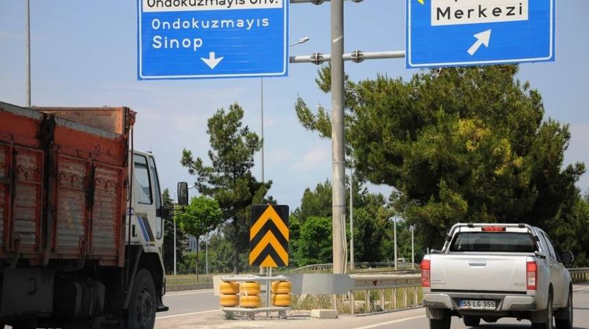 Yol Ayrımlarında Kullanılan Darbe Emici Yastıklar Can Ve Mal Kaybını &Ouml;nl&uuml;yor