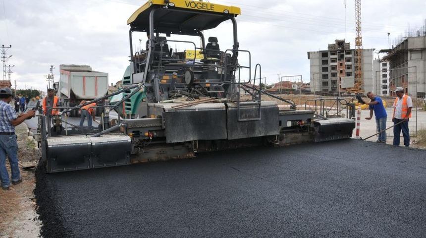 Kırşehir Belediyesi Asfalt &Ccedil;alışmalarına Hız Verdi