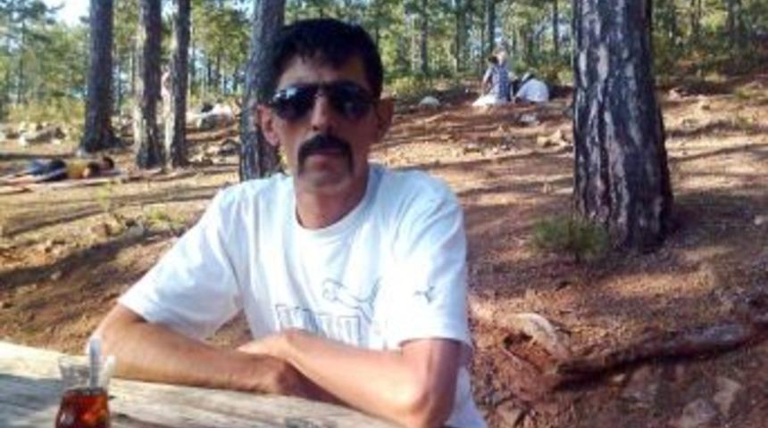 Gaz Sıkışmasından Patlayan Matkap Karnına Saplandı