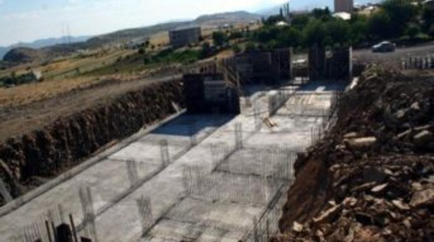 Sincik Kaymakamı Baysal, Okul İnşaatlarını Gezdi