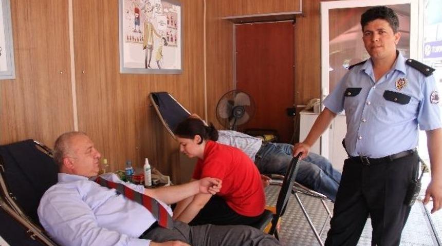Alaplı Emniyetinden Kan Bağışı Şenliği