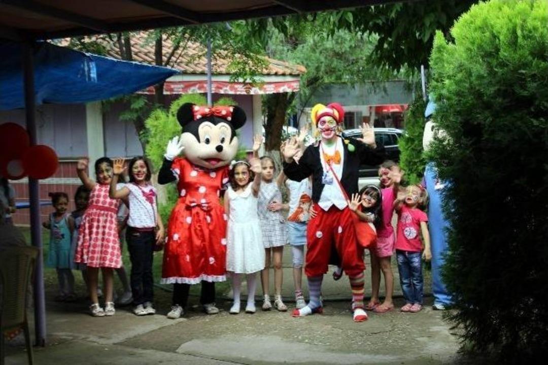 &ldquo;ellerim K&uuml;&ccedil;&uuml;k, D&uuml;şlerim B&uuml;y&uuml;k&rdquo; Sergisi A&ccedil;ıldı