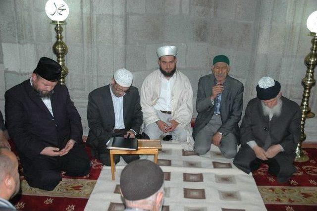 Muratpaşa Cami'inde Mevlid Okundu