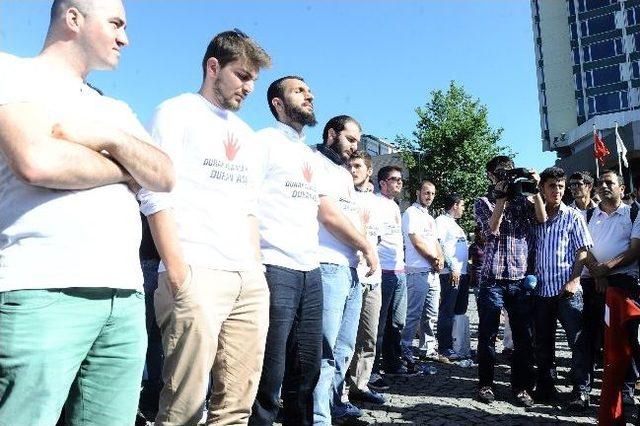 Duran adamlara karşı duran adamlar eylemi 1