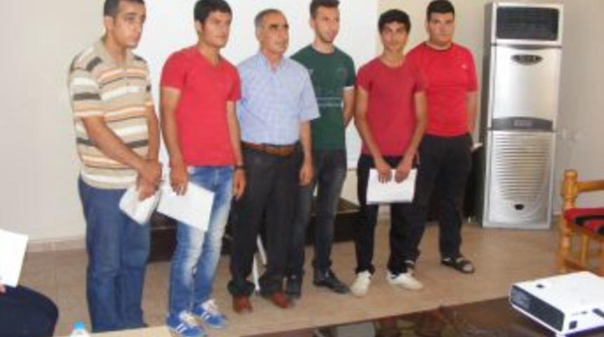 Viranşehir Polisi 40 &Ouml;ğrenciyi Meslek Sahibi Yaptı