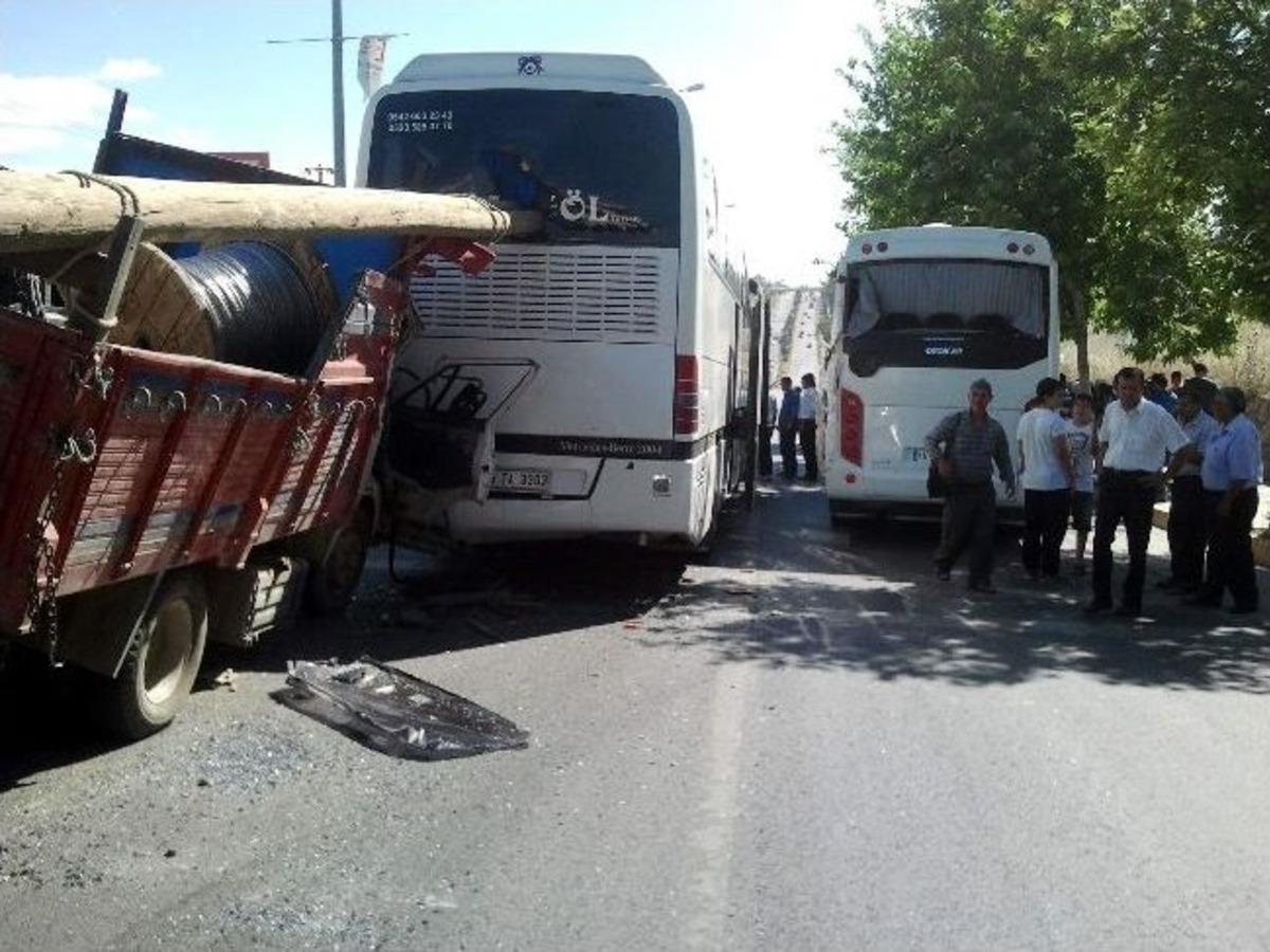 Adıyaman&rsquo;da Zincirleme Trafik Kazası: 6 Yaralı