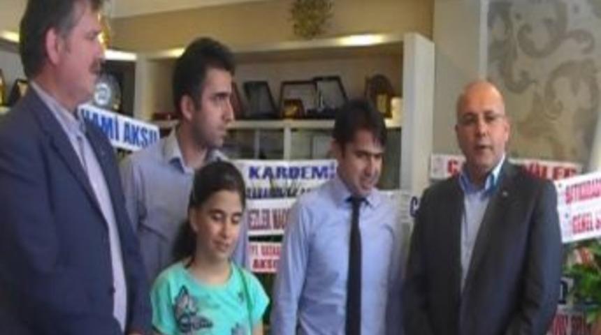 Tso Tebrik &Ccedil;i&ccedil;eklerini &Ouml;zel Eğitim Uygulama Merkezine Bağışladı