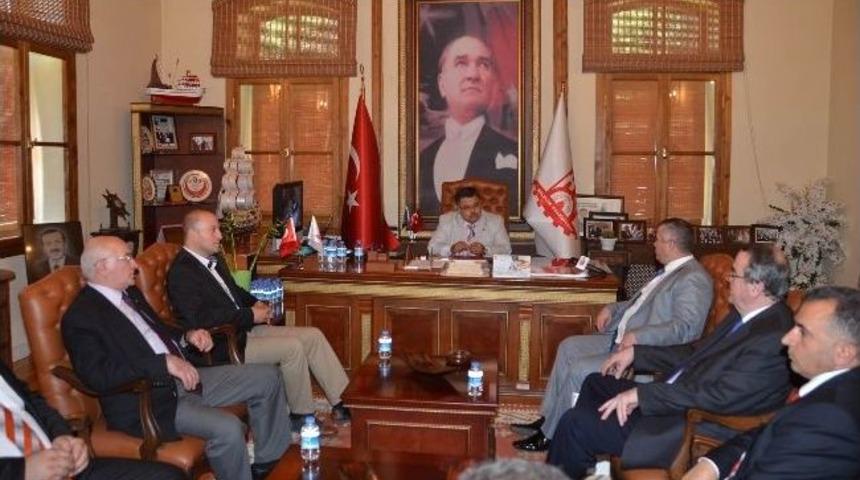 Boz&uuml;y&uuml;k Tso Heyeti Başkan Selim Yağcı'yı Ziyaret Etti