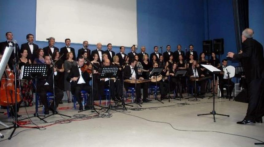 Altınoluk Amfi Tiyatroda T&uuml;rk M&uuml;ziği R&uuml;zgarı Esecek