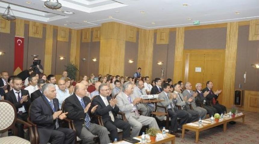 Milli Eğitim Bakanlığı Ve İzmir &Uuml;niversiteleri Yabancı Dil &Ccedil;alıştayı'nda Buluştu