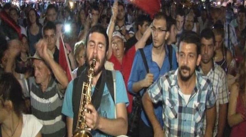 İzmir'de Eylemlerin Adresi G&uuml;ndoğdu