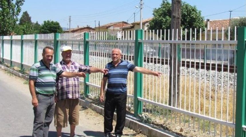 &Ouml;demiş'in &Uuml;&ccedil; Eyl&uuml;l Mahallesi, Demiryolu Yaya Alt Ge&ccedil;idine Kavuşuyor