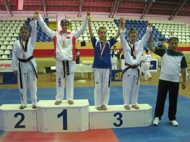 Tekvandocular, Balıkesir den Kupayla D&ouml;nd&uuml; 1