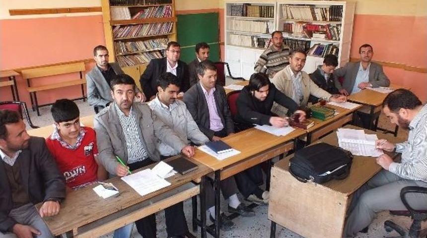 Pınarbaşı&rsquo;da M&uuml;ft&uuml;l&uuml;k Personeline Ezanı G&uuml;zel Okuma Kursu