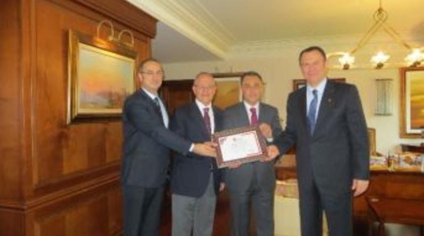 Gaziantep Vergi Rekortmeni G&uuml;lsan Holding&rsquo;e &Ouml;d&uuml;l