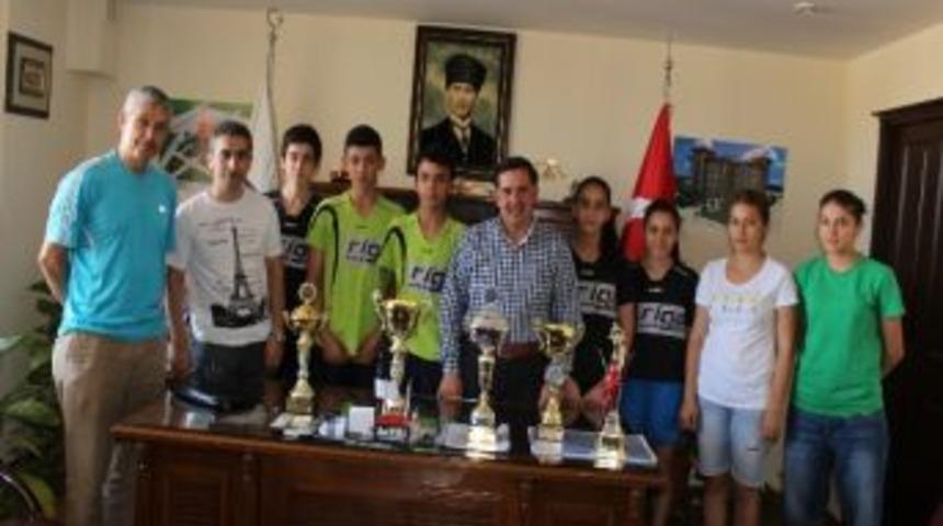 Adana Masa Tenisi Takımları Başarılarını Zenbilci İle Paylaştı