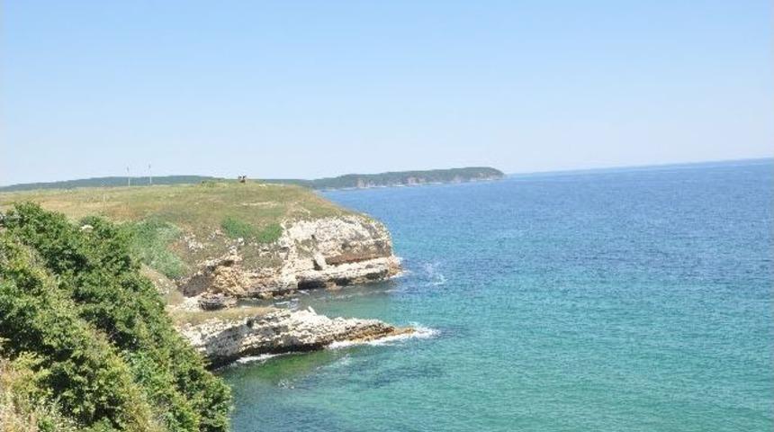 Yeşille Mavinin İ&ccedil; İ&ccedil;e Olduğu Tatil Beldesi: Kıyık&ouml;y