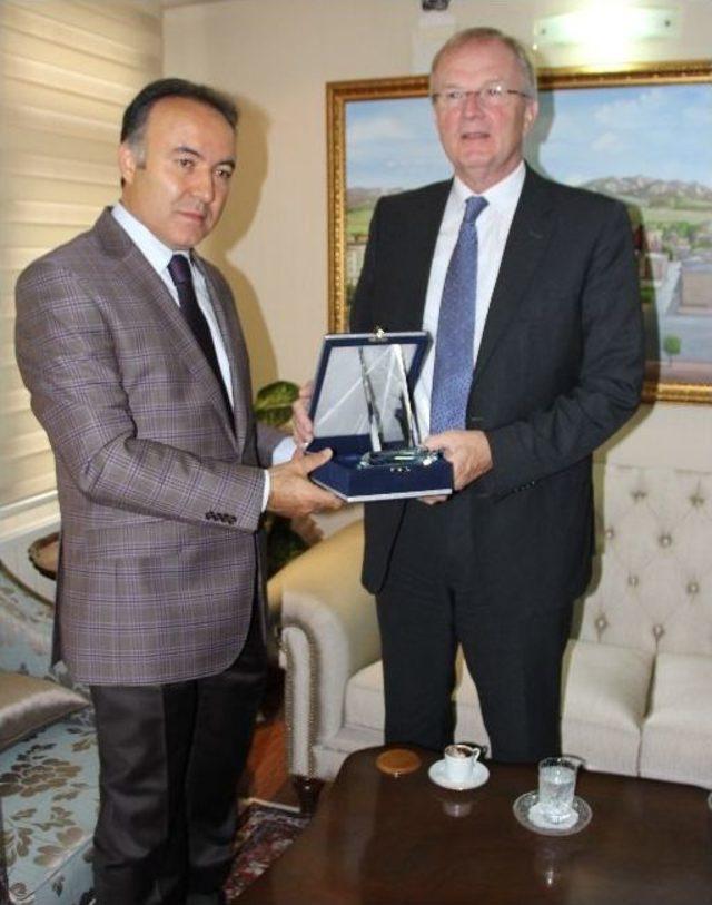 Almanya nın Ankara Büyükelçisi Pohl, Erzurum Valiliği ni Ziyaret Etti 1